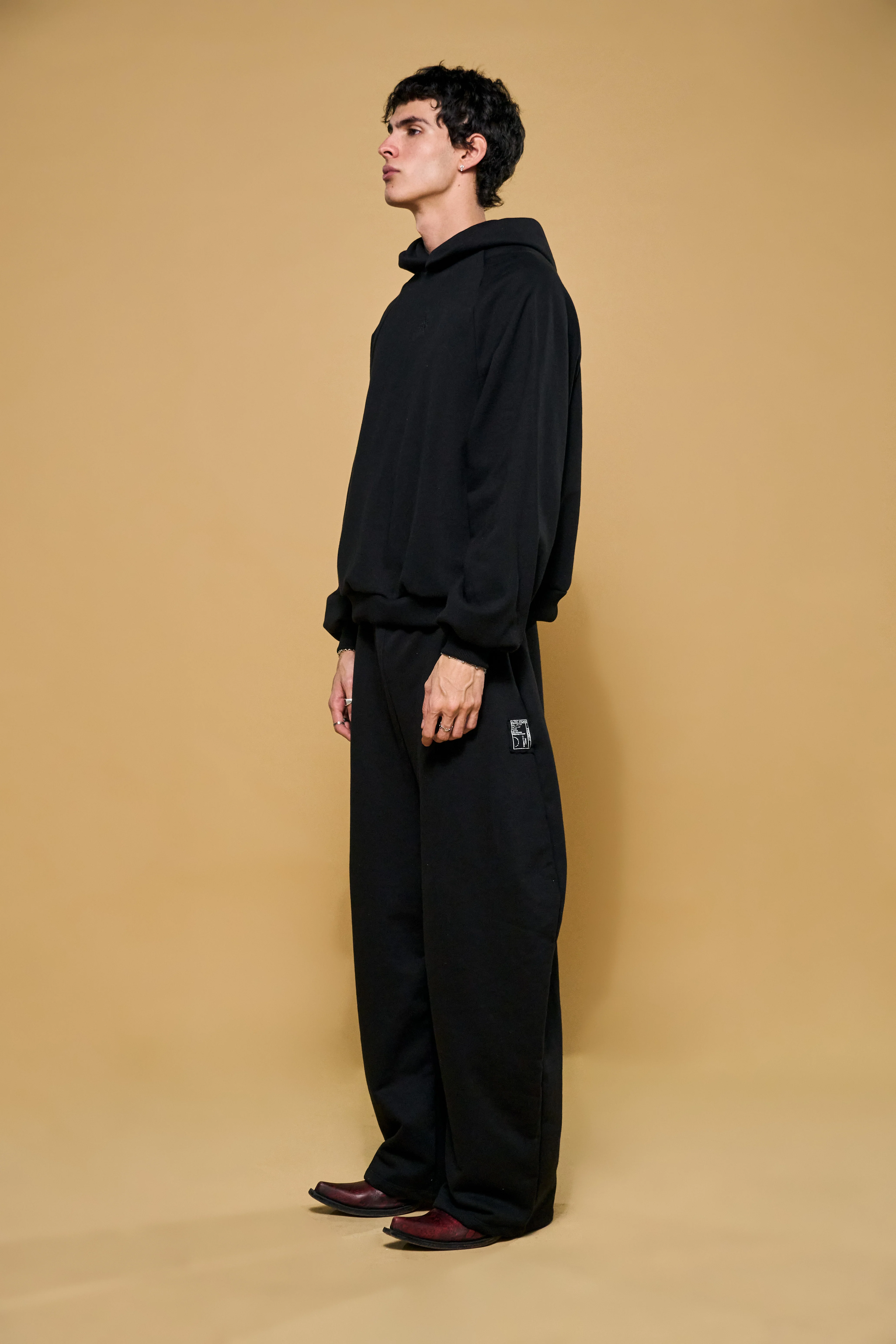 Basics V3 - Onyx V3 Hoodie - Image 3