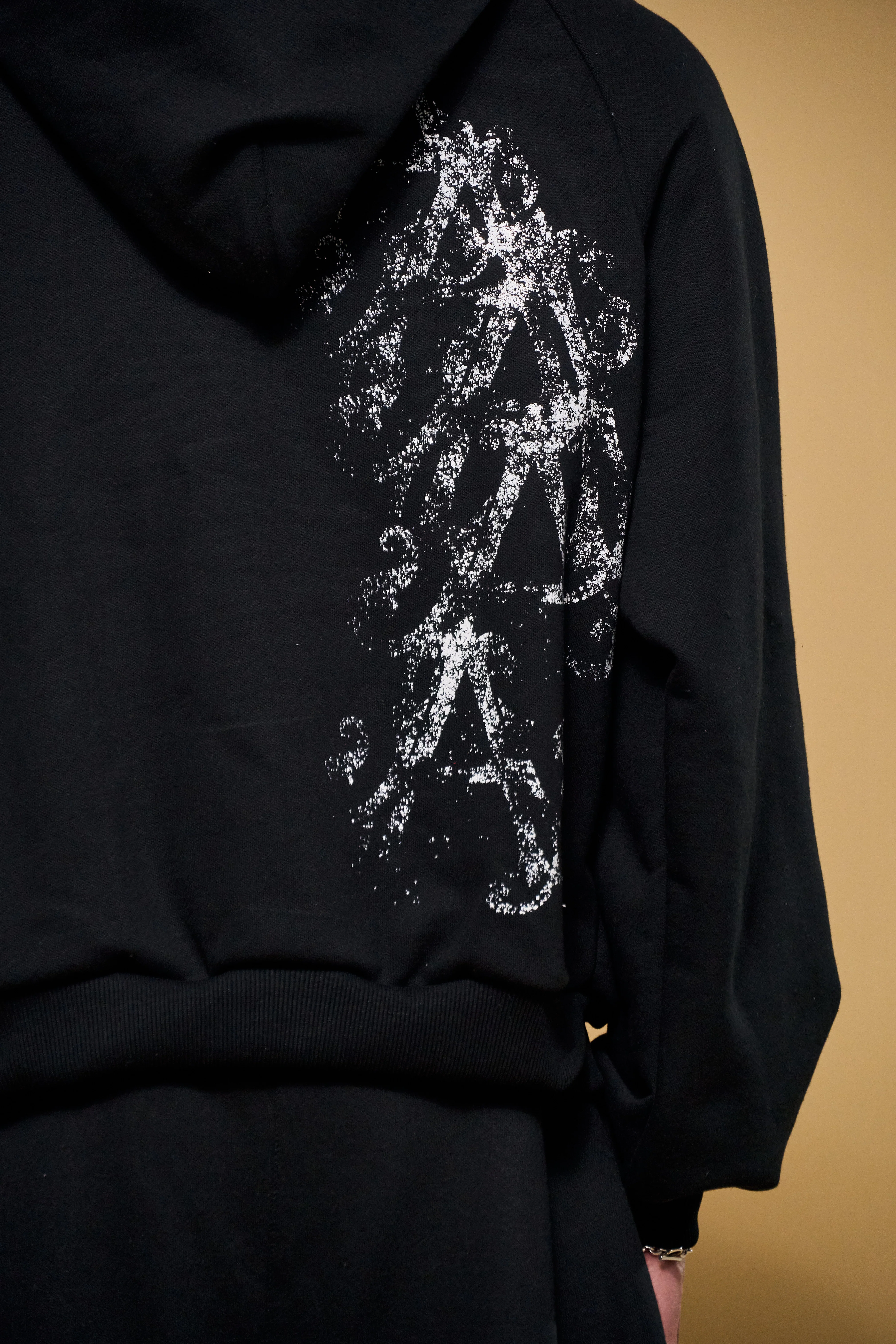 Basics V3 - Onyx V3 Hoodie - Image 5